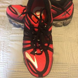 Brooks women’s running shoes